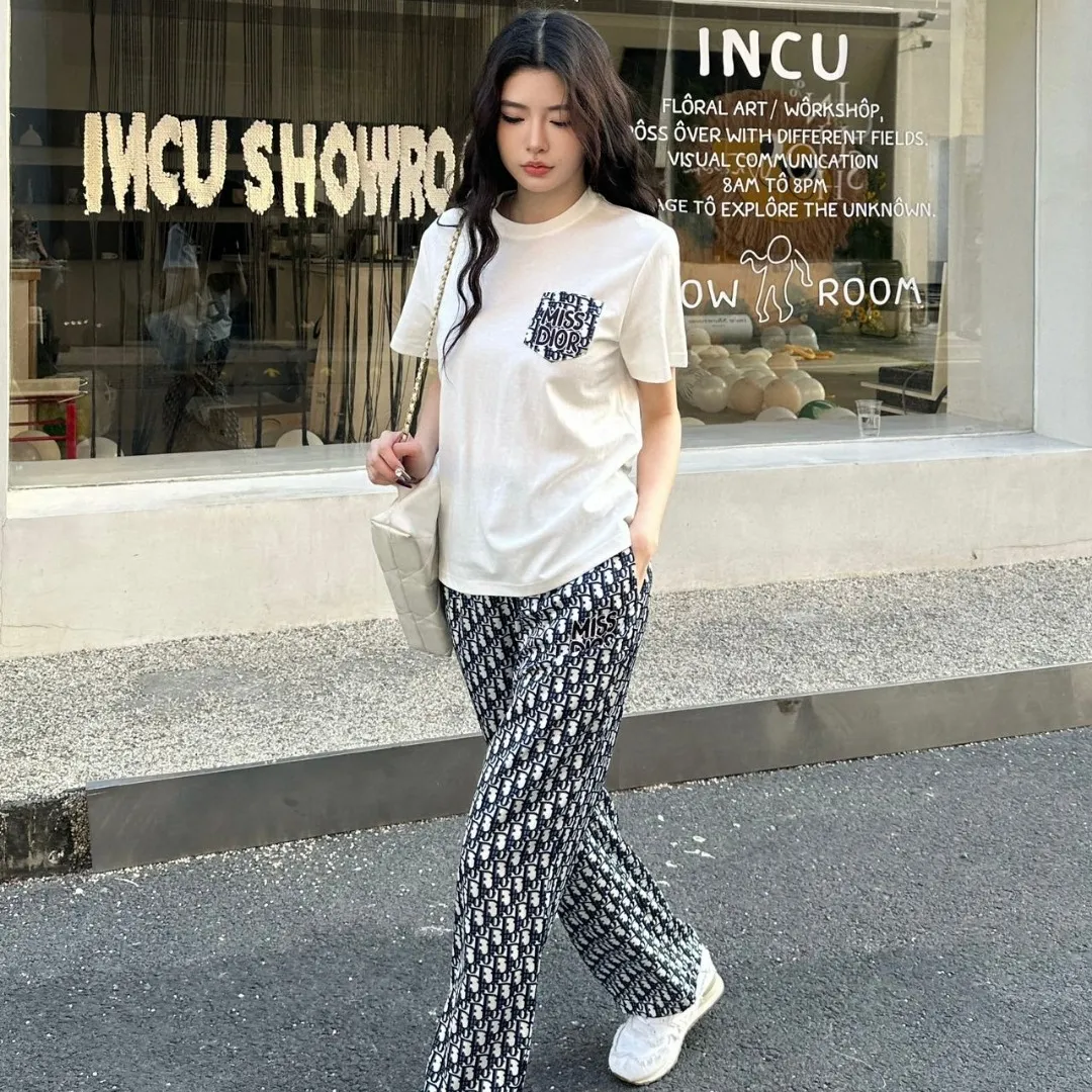 『S-L』新作 おしゃれ 低調 上品 ラグジュアリー 高級 定番 半袖Tシャツ モノグラムパンツ セットアップ