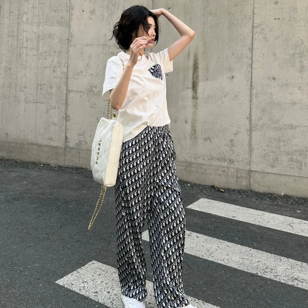 『S-L』新作 おしゃれ 低調 上品 ラグジュアリー 高級 定番 半袖Tシャツ モノグラムパンツ セットアップ