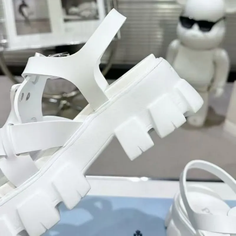 『35-40』新作入荷 エレガント スタイリッシュ 歩きやすい 耐久性がある サンダル