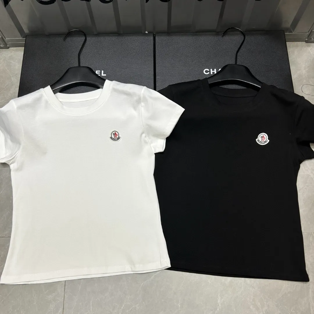 『S-XL』スタイルアップ間違いなし 季節を先取り 高見えデザイン スキニーフィット モノトーン Tシャツ