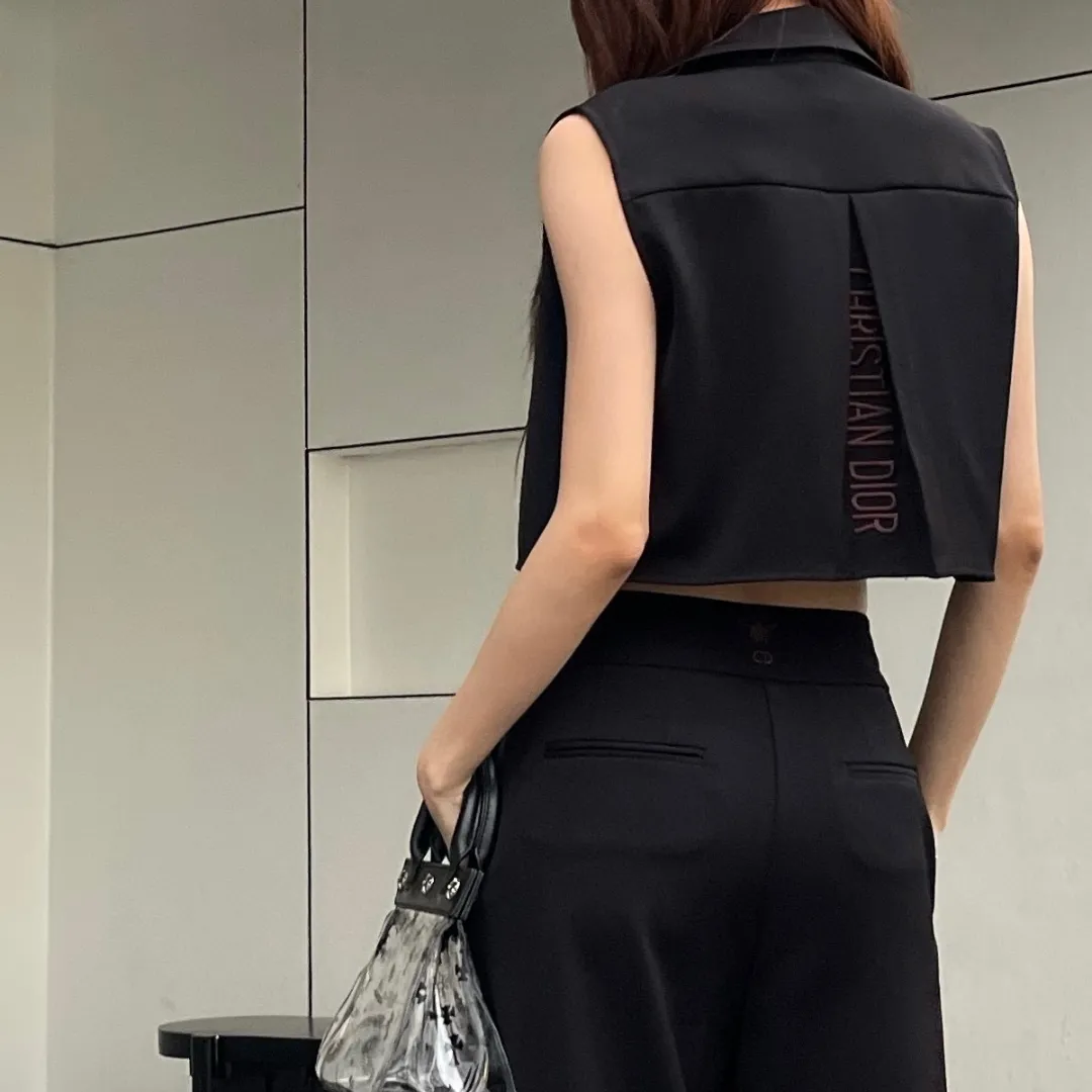 『S-L』高見えデザイン プレミアム素材使用 洗練されたデザイン トレンディ 夏らしい セットアップ
