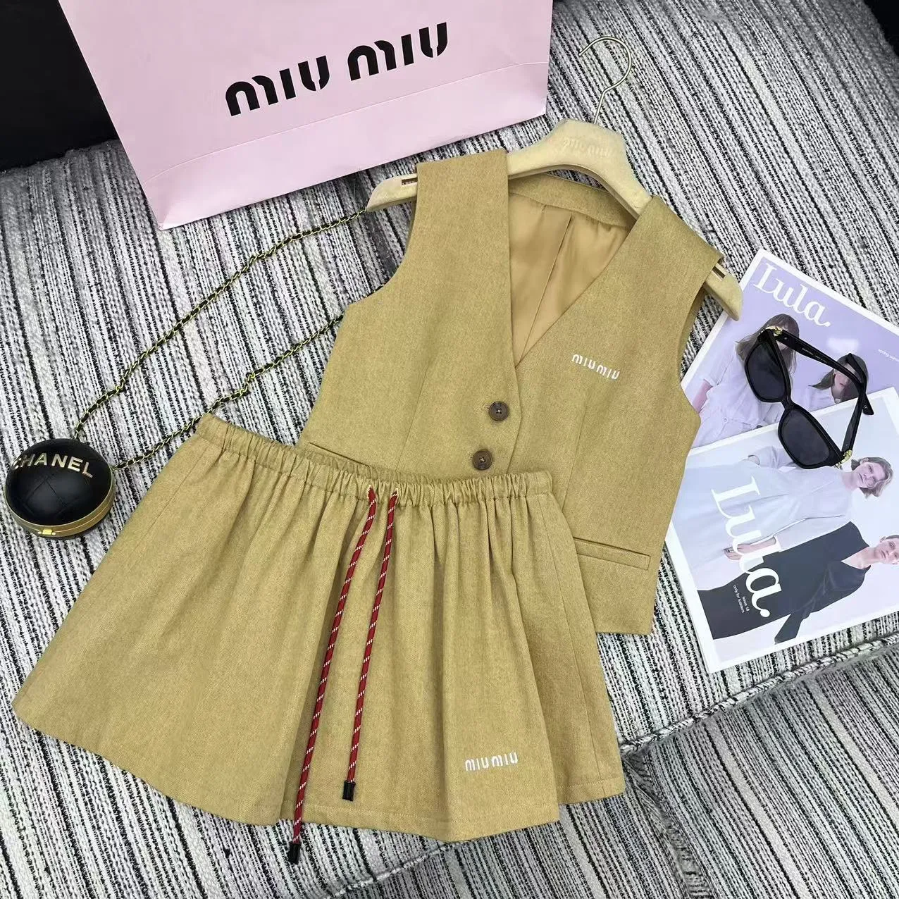『S-L』春夏コレクション 新作 刺繍レタリング デニムベスト ゴムウエスト ショートスカート