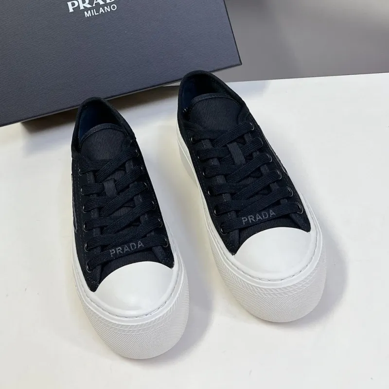 『35-41』超人気商品トレンド衝撃吸収 滑り止め底 疲れにくい 足型フィットカジュアルシューズ