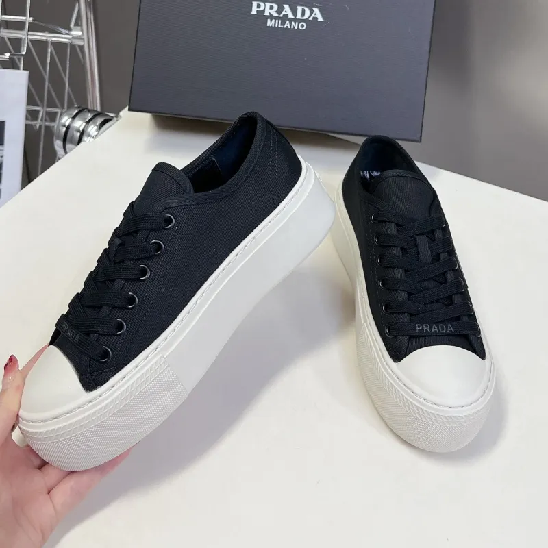 『35-41』超人気商品トレンド衝撃吸収 滑り止め底 疲れにくい 足型フィットカジュアルシューズ