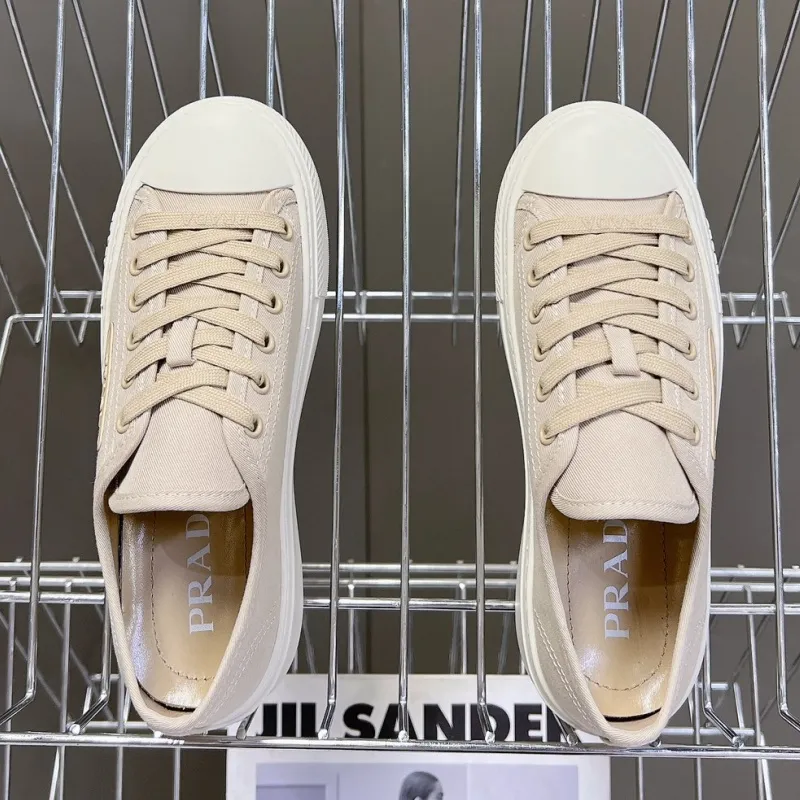 『35-41』超人気商品トレンド衝撃吸収 滑り止め底 疲れにくい 足型フィットカジュアルシューズ