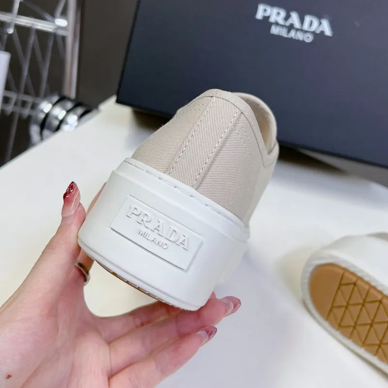『35-41』超人気商品トレンド衝撃吸収 滑り止め底 疲れにくい 足型フィットカジュアルシューズ