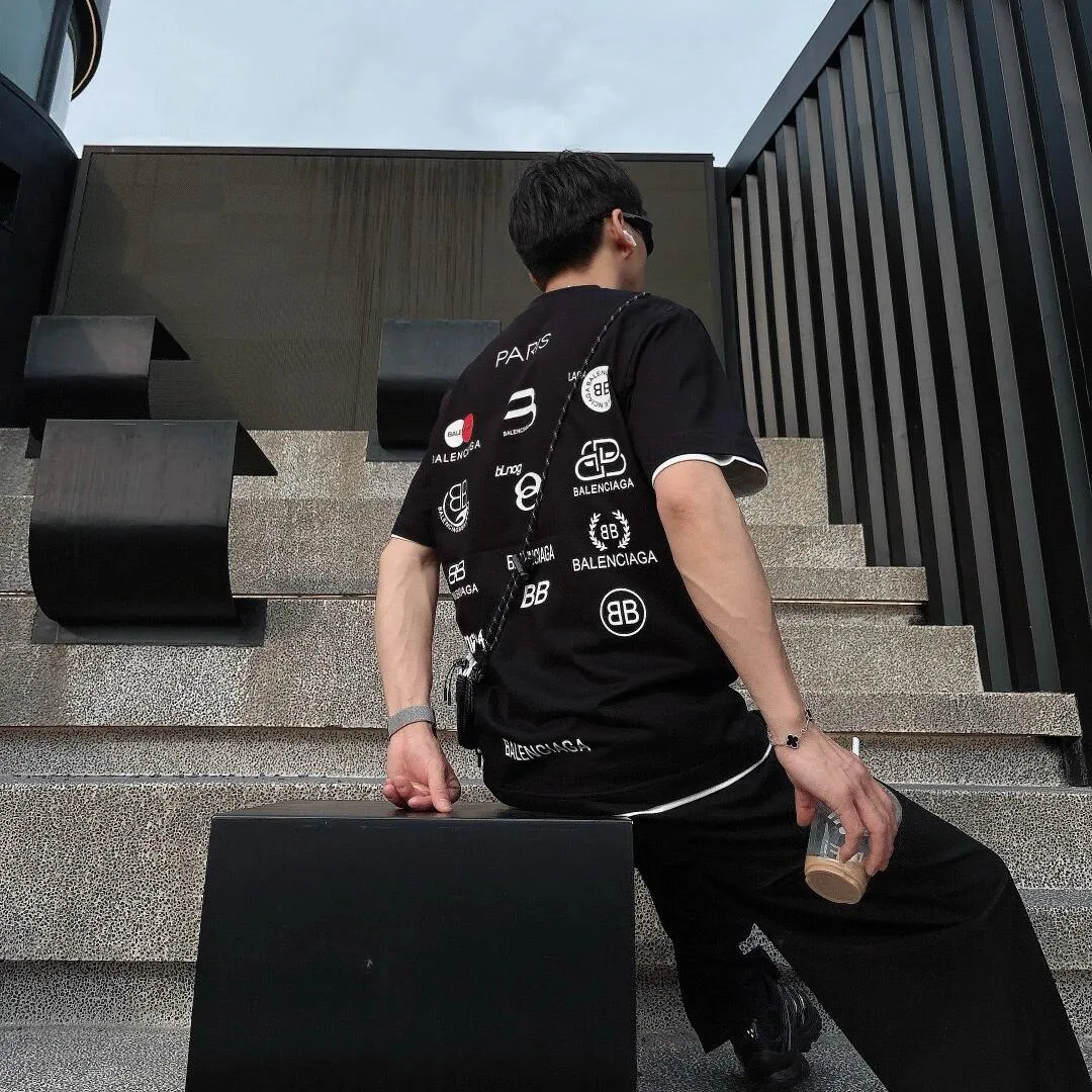 『S-4XL』クリーンな印象 スポーティーなアクセント トレンド感抜群 ヴィンテージ風プリント Tシャツ