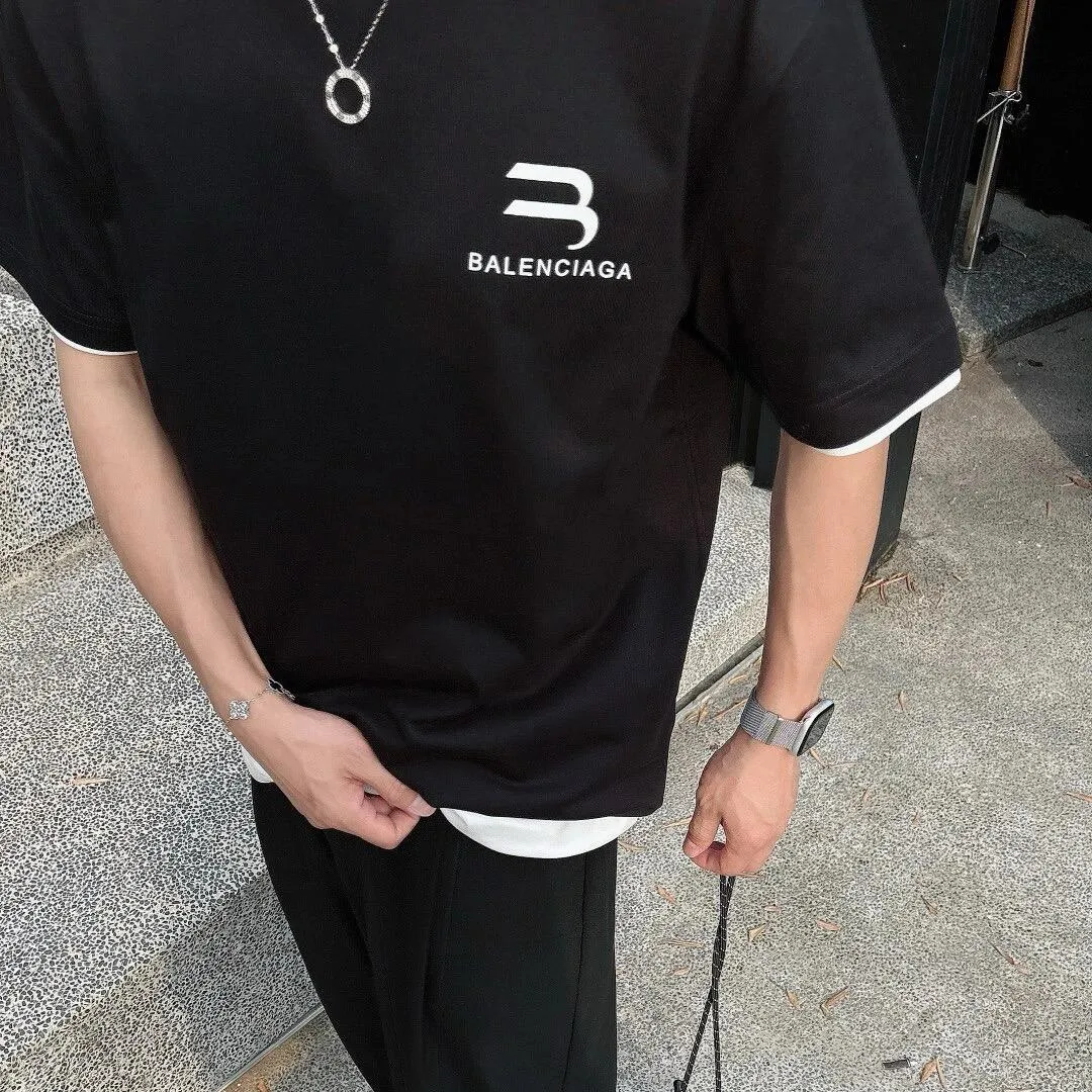 『S-4XL』クリーンな印象 スポーティーなアクセント トレンド感抜群 ヴィンテージ風プリント Tシャツ