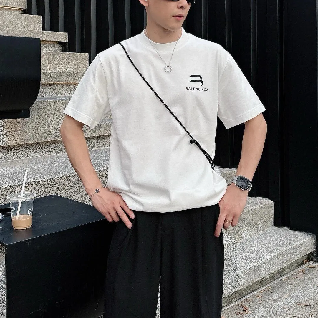 『S-4XL』クリーンな印象 スポーティーなアクセント トレンド感抜群 ヴィンテージ風プリント Tシャツ