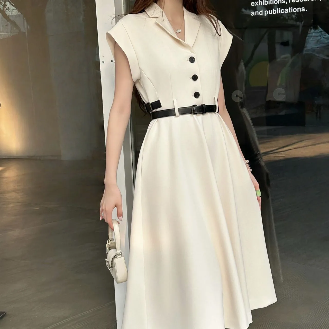 『S-L』新作 高級品質 ベルトバックルデコ ベルト付き フリルスリーブ ワンピース