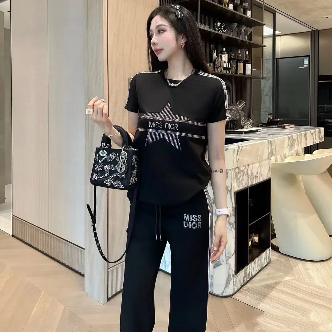 『フリーサイズ』人気急上昇中 オフィスにもぴったり 長時間着ても疲れにくい パンツ Ｔシャツ セットアップ