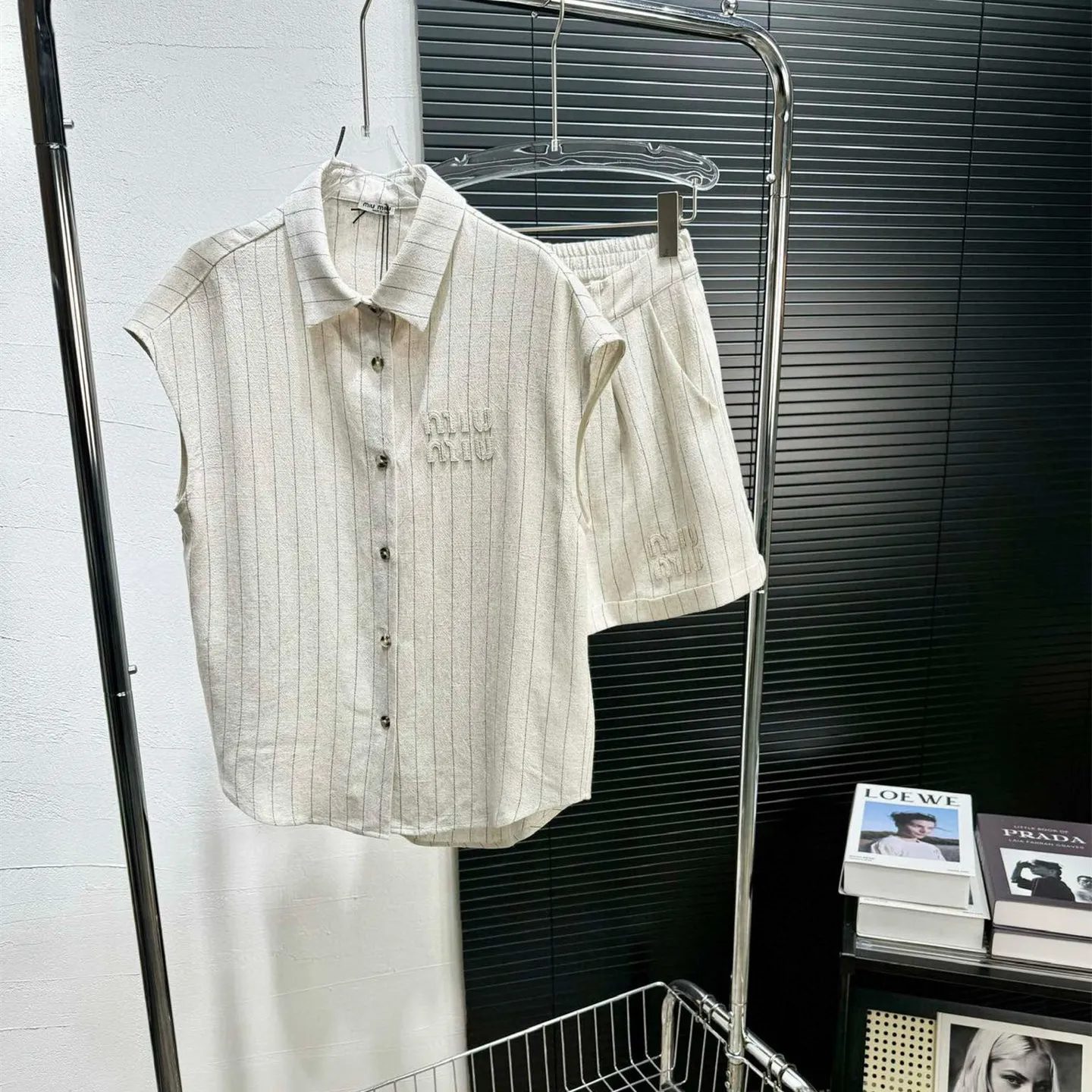 『S-L』春夏新作 ルーズ感 テクスチャー リネン 快適 肌なじみ ノースリーブトップ ショーツ セットアップ