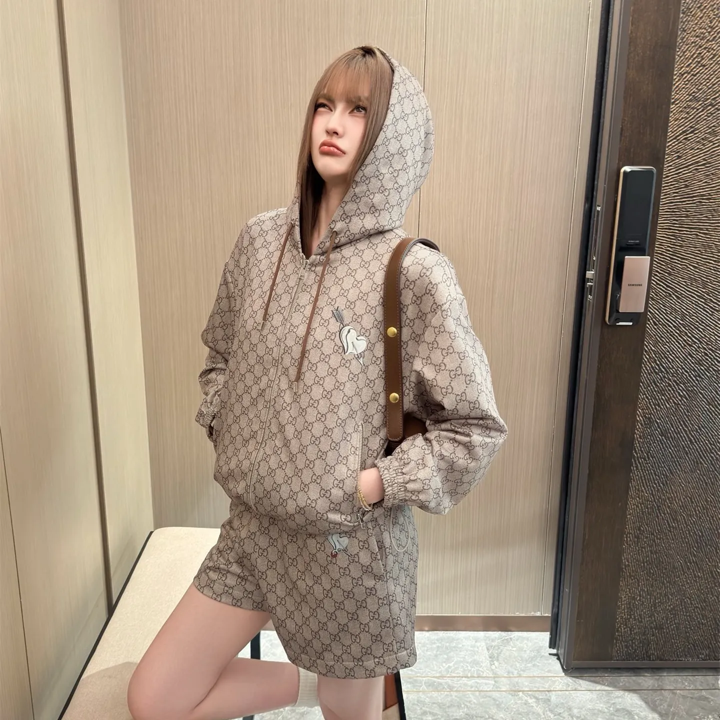 『S-L』爆売れ中 プレミアム素材使用 洗練されたデザイン リッチな仕上がり ショートパンツ アウター セットアップ