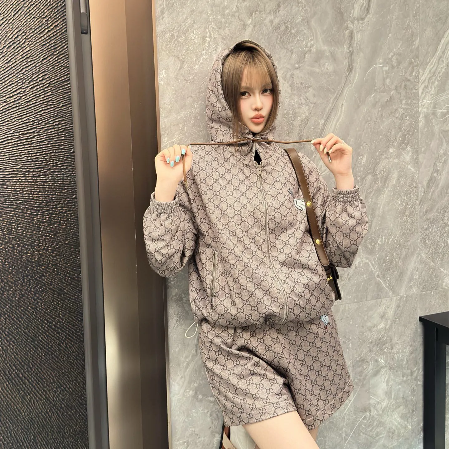 『S-L』爆売れ中 プレミアム素材使用 洗練されたデザイン リッチな仕上がり ショートパンツ アウター セットアップ
