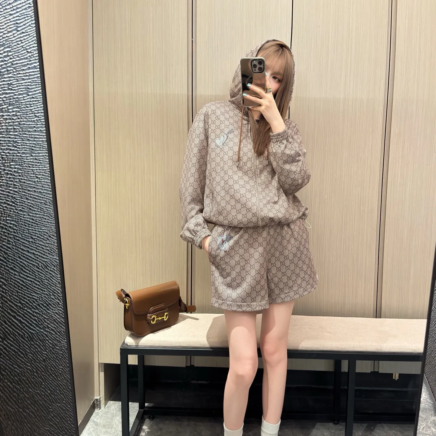 『S-L』爆売れ中 プレミアム素材使用 洗練されたデザイン リッチな仕上がり ショートパンツ アウター セットアップ