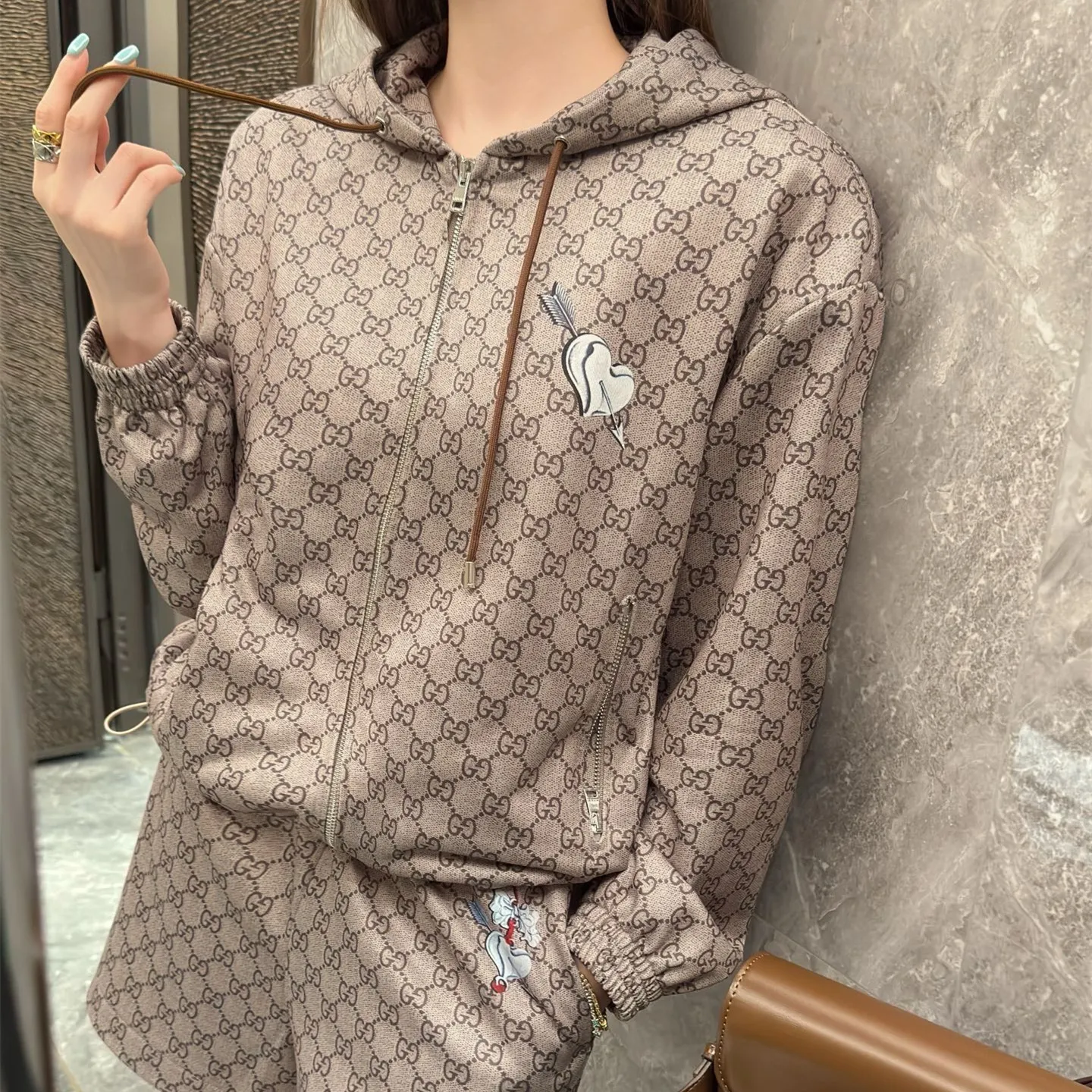 『S-L』爆売れ中 プレミアム素材使用 洗練されたデザイン リッチな仕上がり ショートパンツ アウター セットアップ