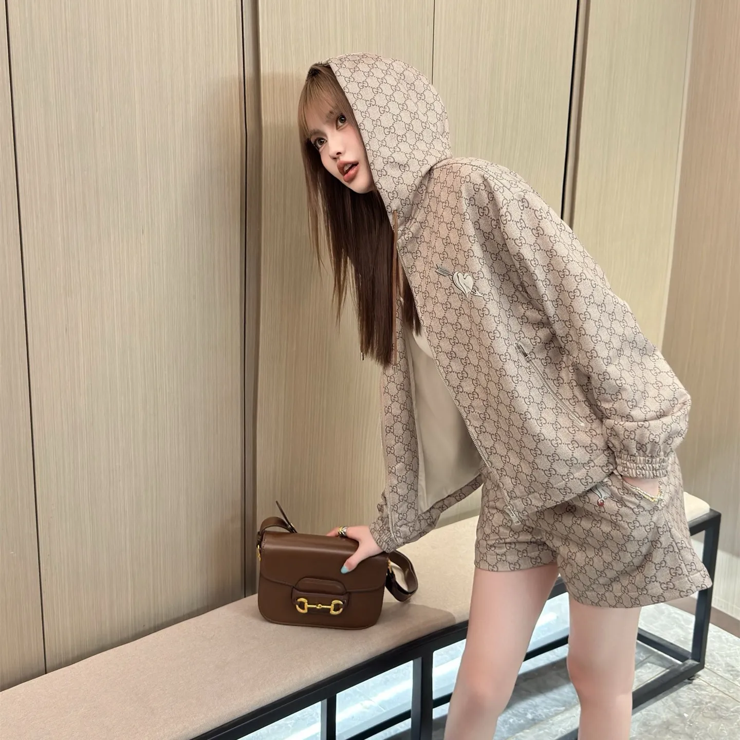 『S-L』爆売れ中 プレミアム素材使用 洗練されたデザイン リッチな仕上がり ショートパンツ アウター セットアップ