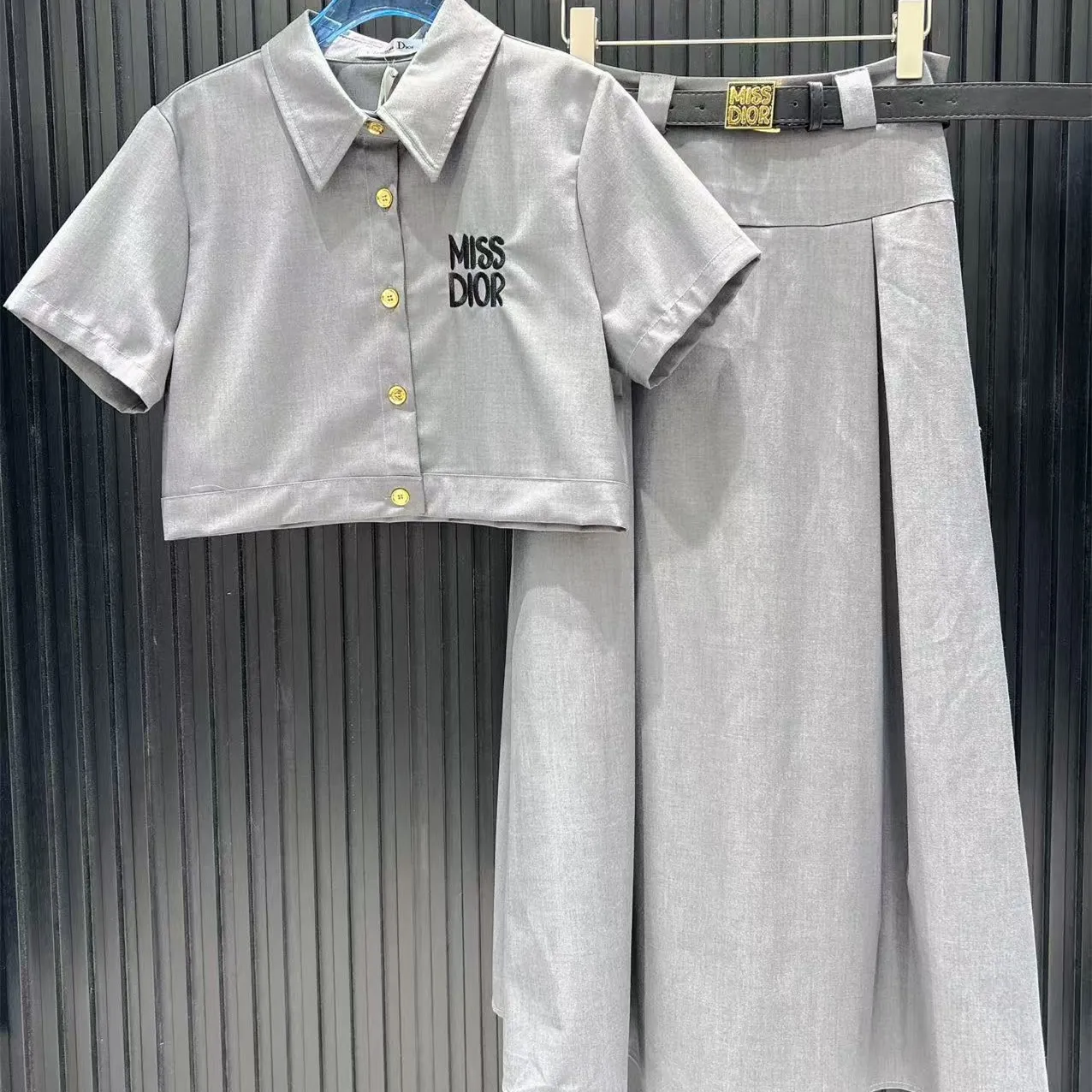 『S-L』新作 シンプル 上品 クール レタリング刺繍デコ タータンカラートップ スカートセット