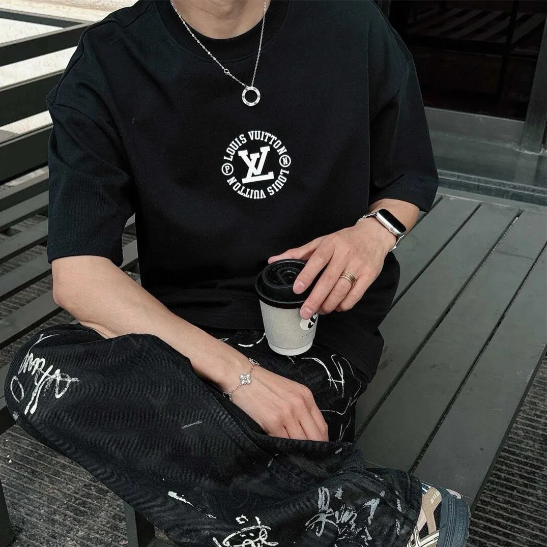 『S-4XL』シーズン必須アイテム コーディネートの主役 高見えデザイン トレンディ モード系 半袖 Tシャツ