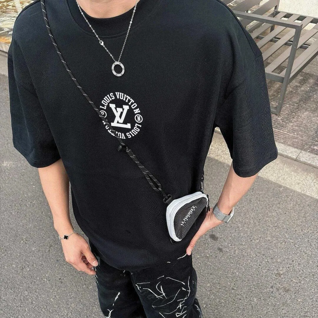 『S-4XL』シーズン必須アイテム コーディネートの主役 高見えデザイン トレンディ モード系 半袖 Tシャツ
