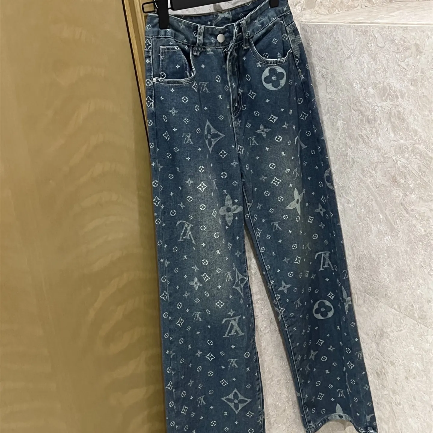 『S-L』夏 ストレッチ 高腰 通気性 シルエット調整 脚長効果 スターリング モノグラム デニムパンツ