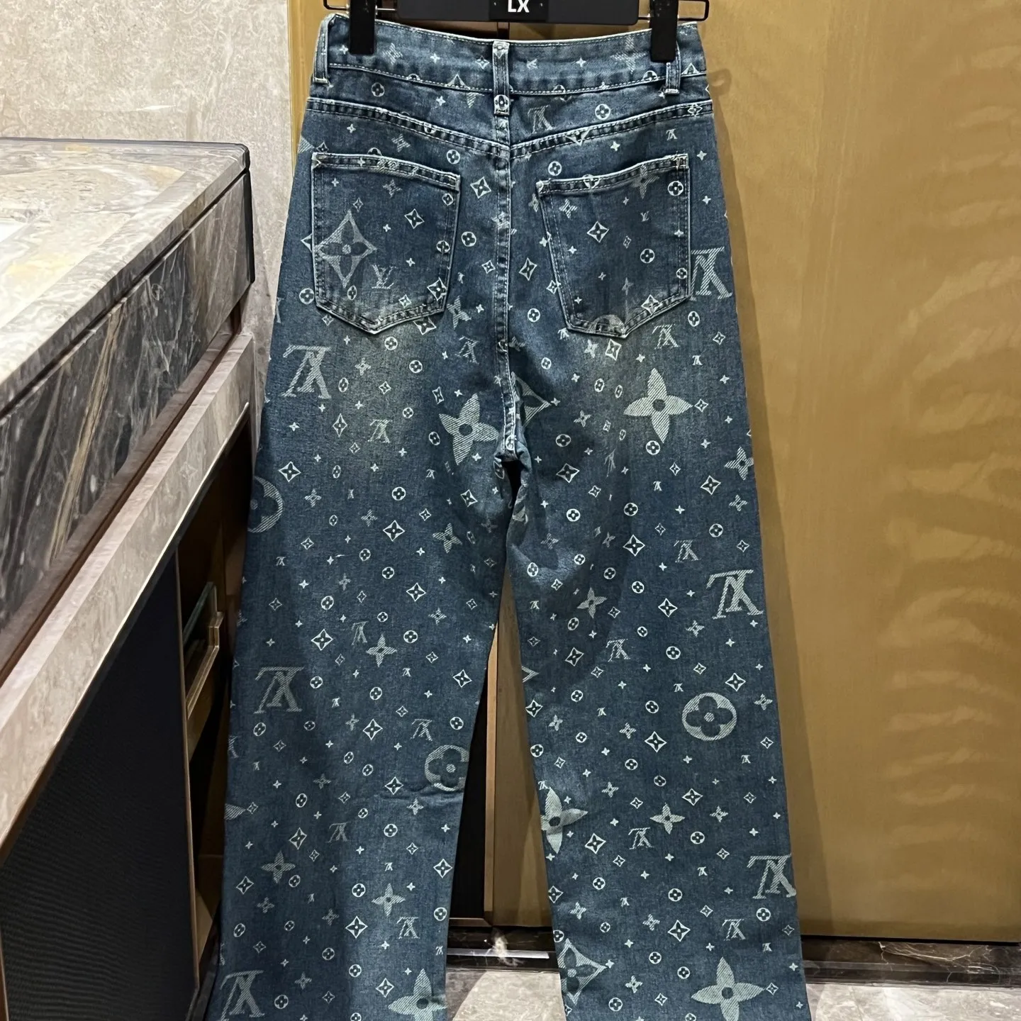 『S-L』夏 ストレッチ 高腰 通気性 シルエット調整 脚長効果 スターリング モノグラム デニムパンツ
