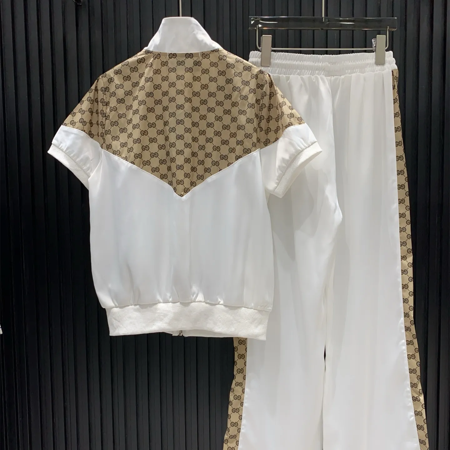 『S-L』マスト ジャカードフルプリント 半袖ファスナートップ ロングパンツ カジュアルセット
