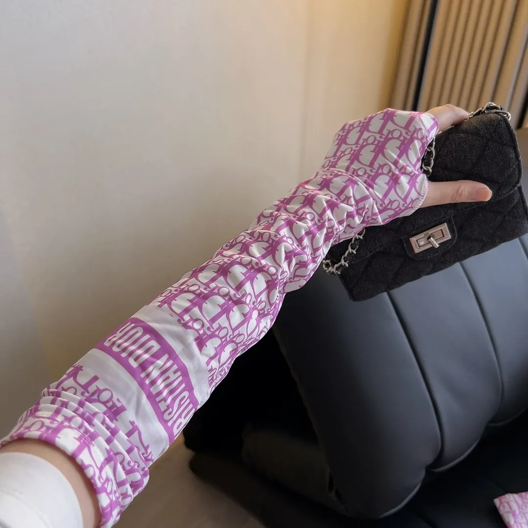 ひんやり 超長60cm 可愛い 柔らかい UVカット 高伸縮 レタリング アームカバー