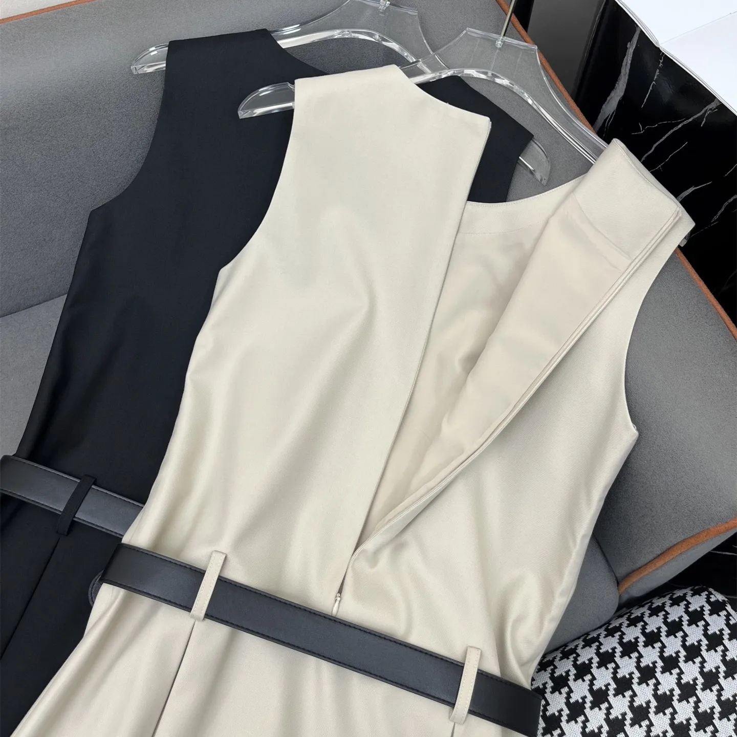 『S-L』春夏 新作 気質満点 取り入れたい ベルト付き おしゃれデザイン 通勤 日常 ノースリーブ ワンピース