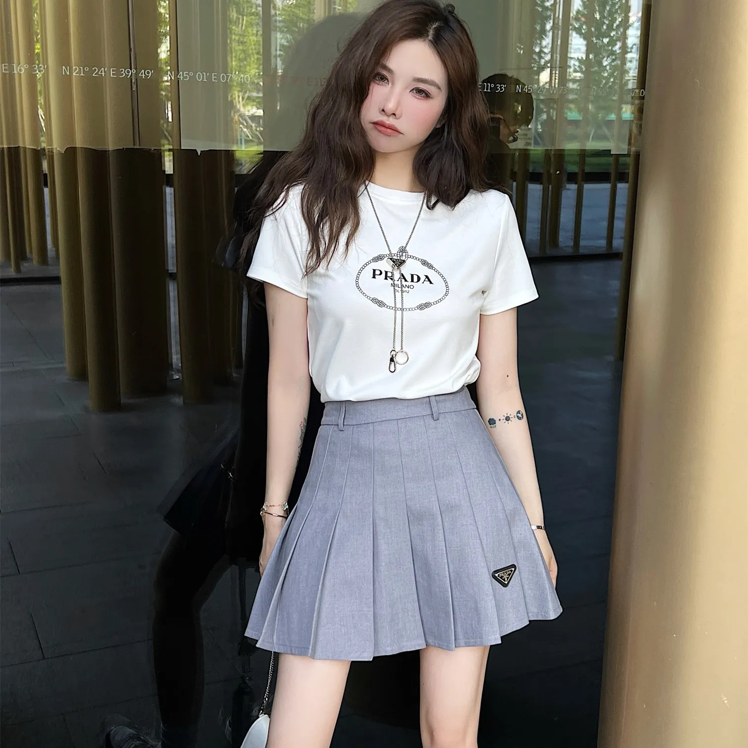 『S-L』SNSで話題沸騰 コーディネートの主役 体型カバー シンプル Ｔシャツ スカート セットアップ