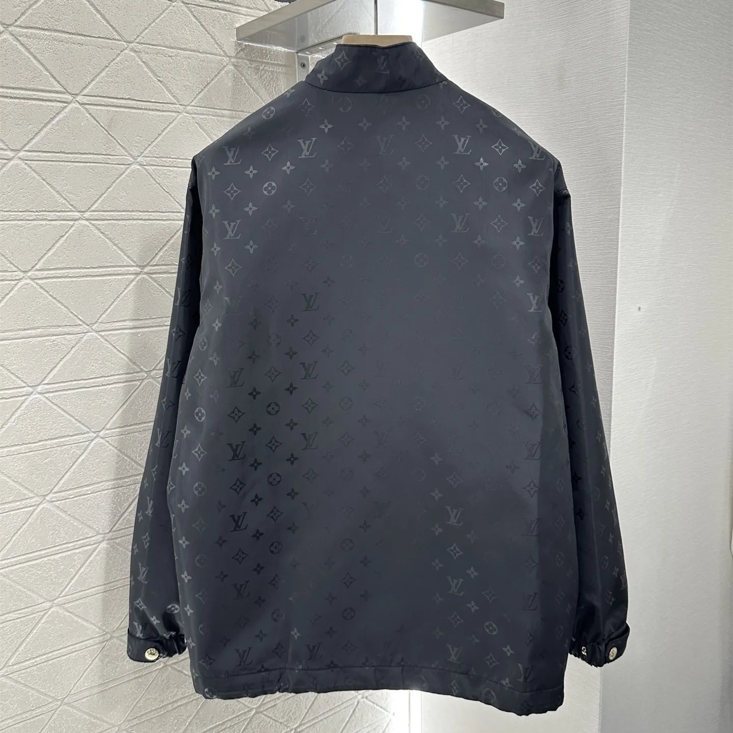『S-L』軽量 柔軟 通気快適 UVカット スタンドカラー ドローストリング ファスナー アウター
