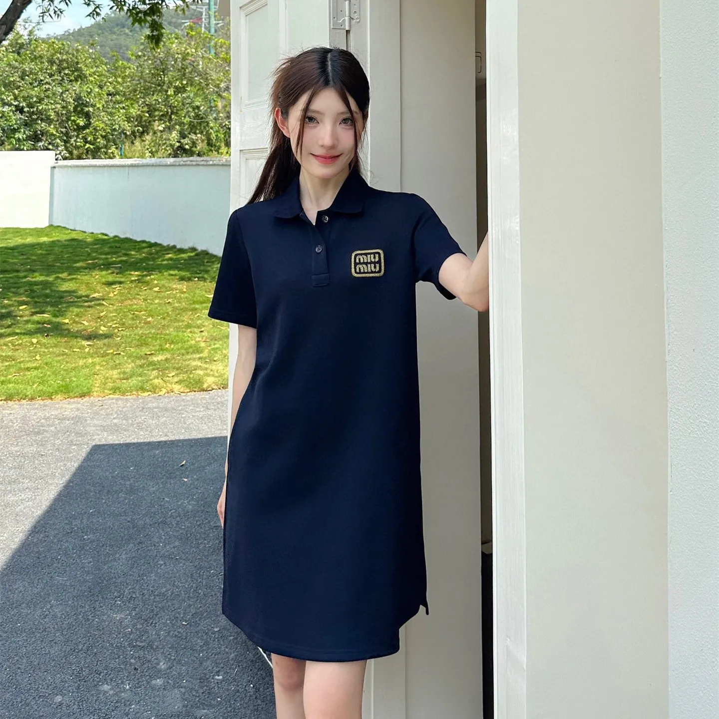 『S-L』刺繍 ネイビー ポロ デザイン ターンオーバー カラー ストレート シルエット ワンピース
