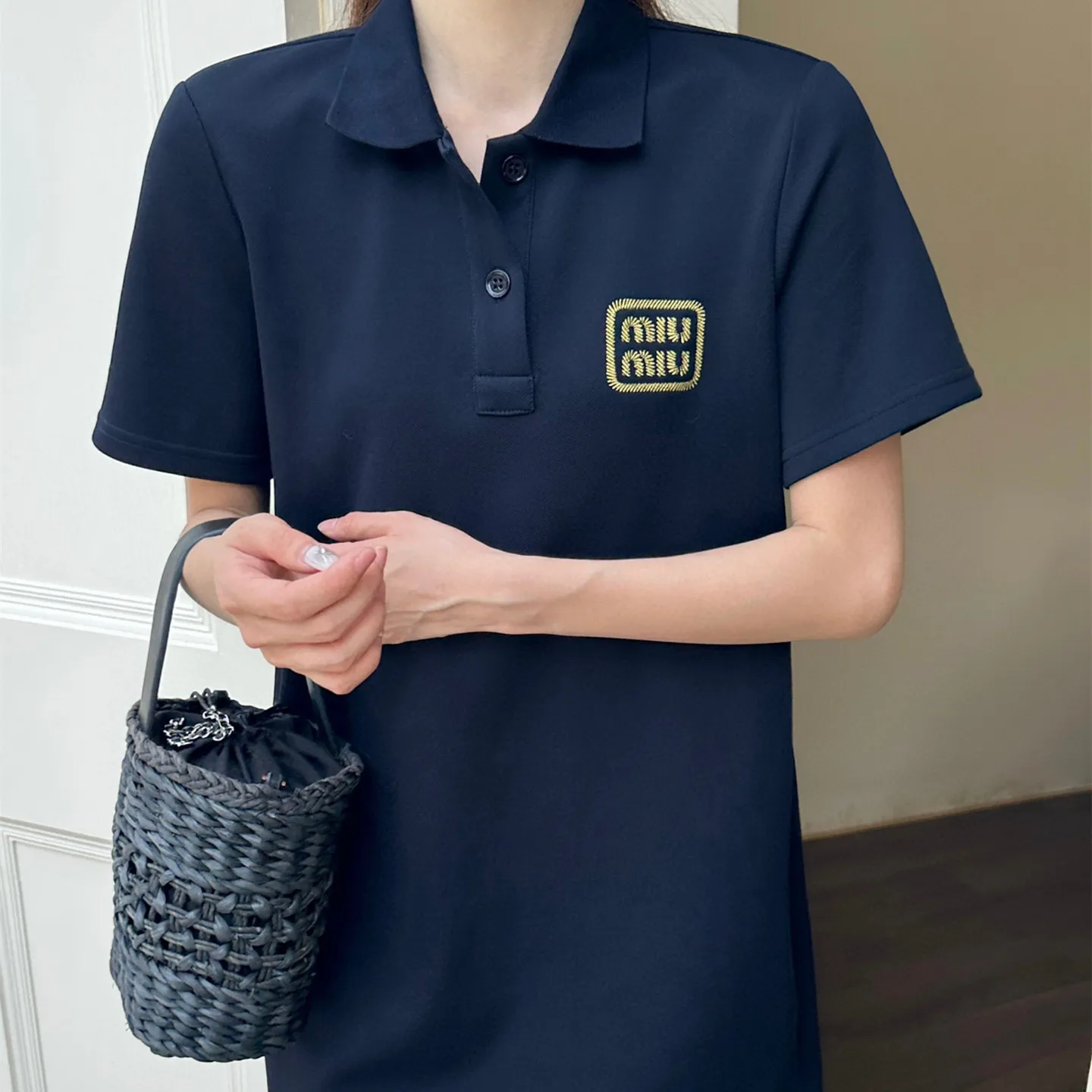 『S-L』刺繍 ネイビー ポロ デザイン ターンオーバー カラー ストレート シルエット ワンピース