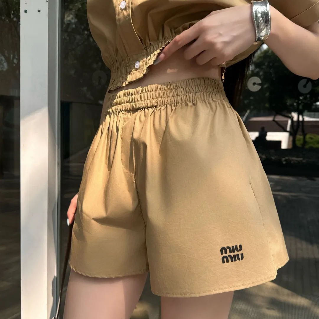 『S-L』人気爆発中 大人気  カジュアル  トレンド 無地 アルファベット 折り襟 Ｔシャツ＋ショートパンツ セットアップ