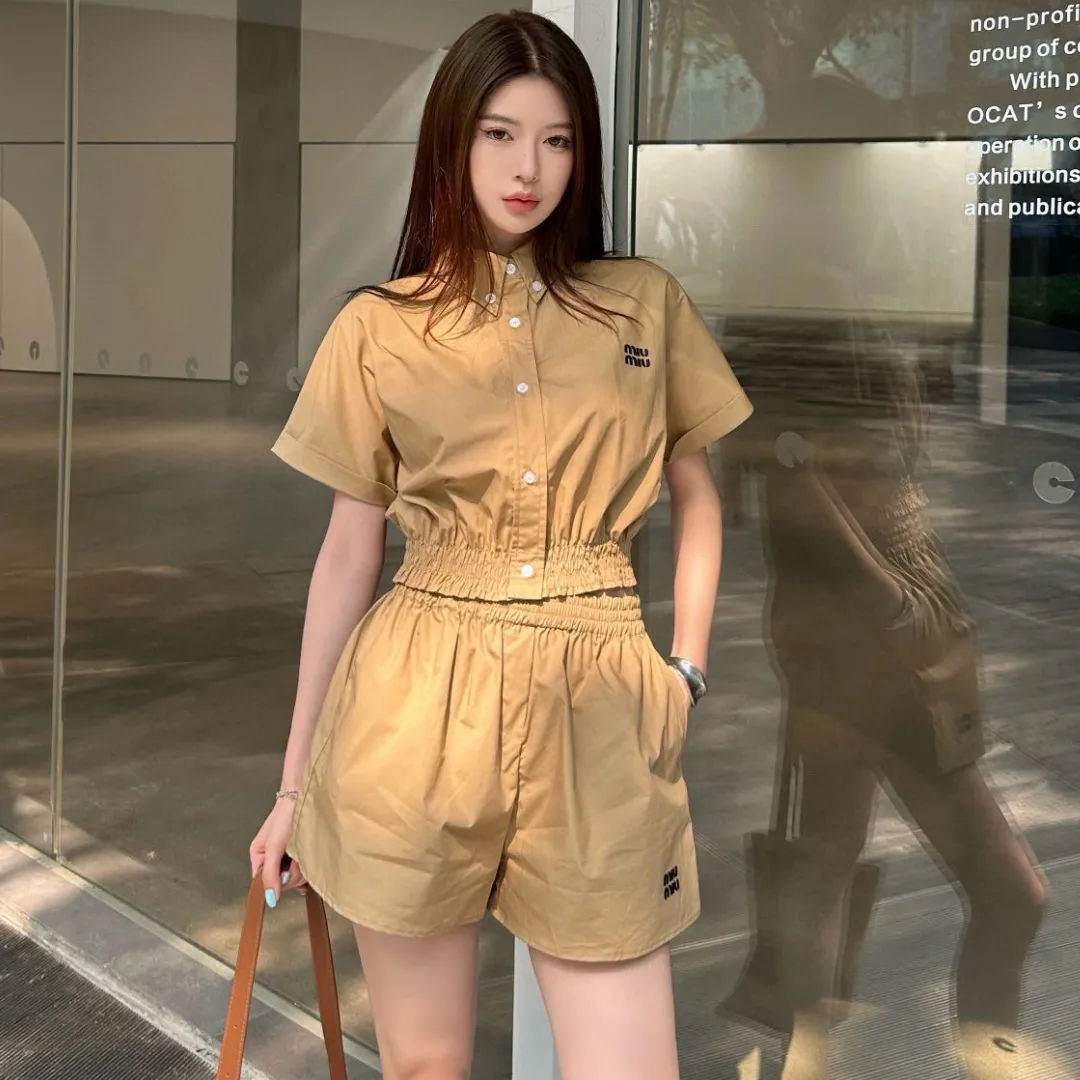 『S-L』人気爆発中 大人気  カジュアル  トレンド 無地 アルファベット 折り襟 Ｔシャツ＋ショートパンツ セットアップ