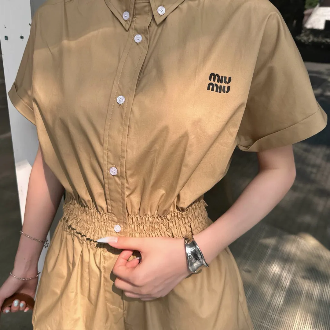 『S-L』人気爆発中 大人気  カジュアル  トレンド 無地 アルファベット 折り襟 Ｔシャツ＋ショートパンツ セットアップ