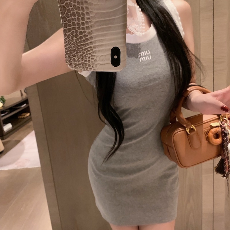 ❤️miu miu ミュウミュウ❤️ピンクニットベスト Vネック 三越伊勢丹 | MIU MIU/ミュウミュウ通販 | ウールトップ【送料