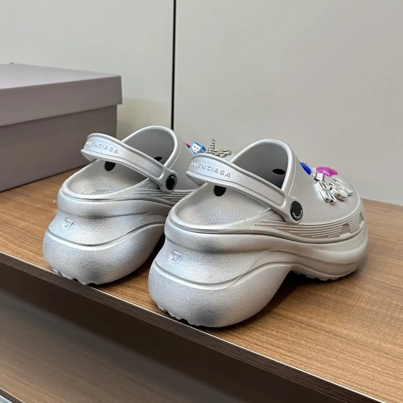 『35-41』トレンド 快適フィット 長時間履ける 通気性抜群 軽量ソール 脱着簡単 洗える クールサンダル