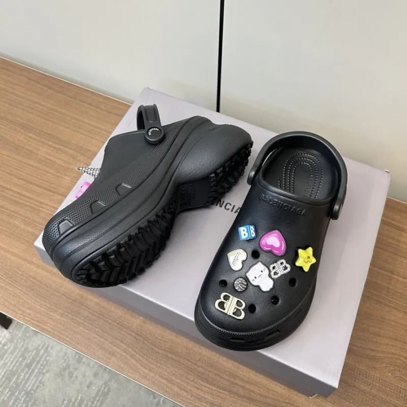 『35-41』トレンド 快適フィット 長時間履ける 通気性抜群 軽量ソール 脱着簡単 洗える クールサンダル