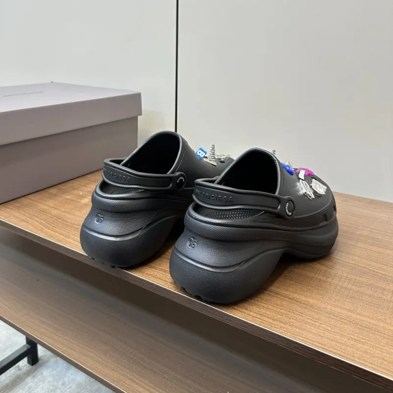 『35-41』トレンド 快適フィット 長時間履ける 通気性抜群 軽量ソール 脱着簡単 洗える クールサンダル