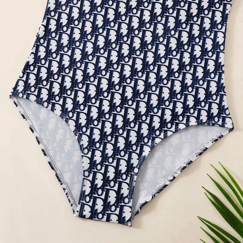 『S-XL』目立つ トレンド セクシーストレッチ ガーリッシュ 体型カバー 速乾性 水着