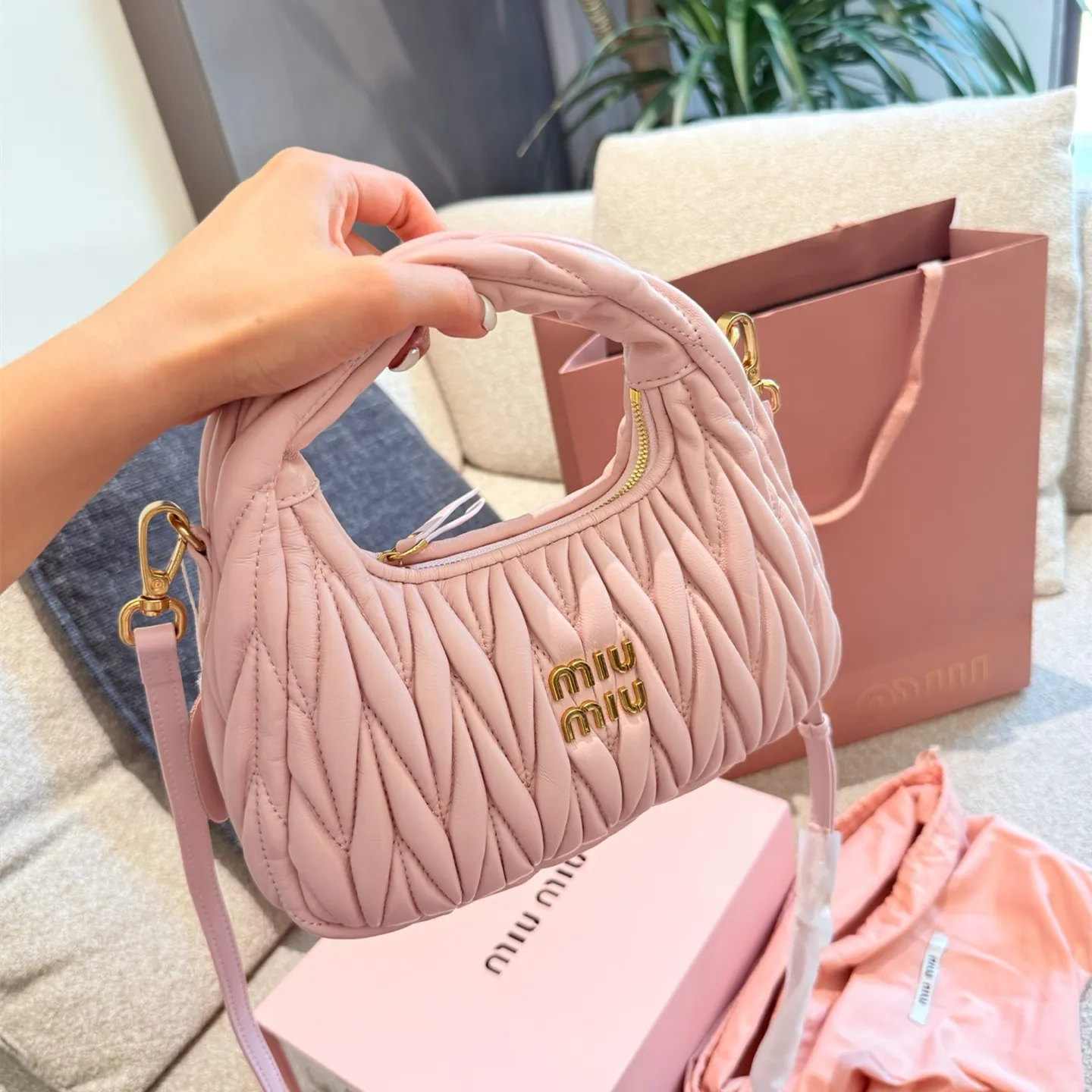 売れ切れ必至 組み合わせやすい ジッパー 羊革 キュート ショルダーバッグ