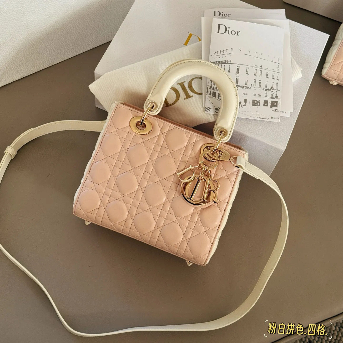 美人度アップ 大注目 ファッション ロゴチャーム カナージュ ショルダーバッグ