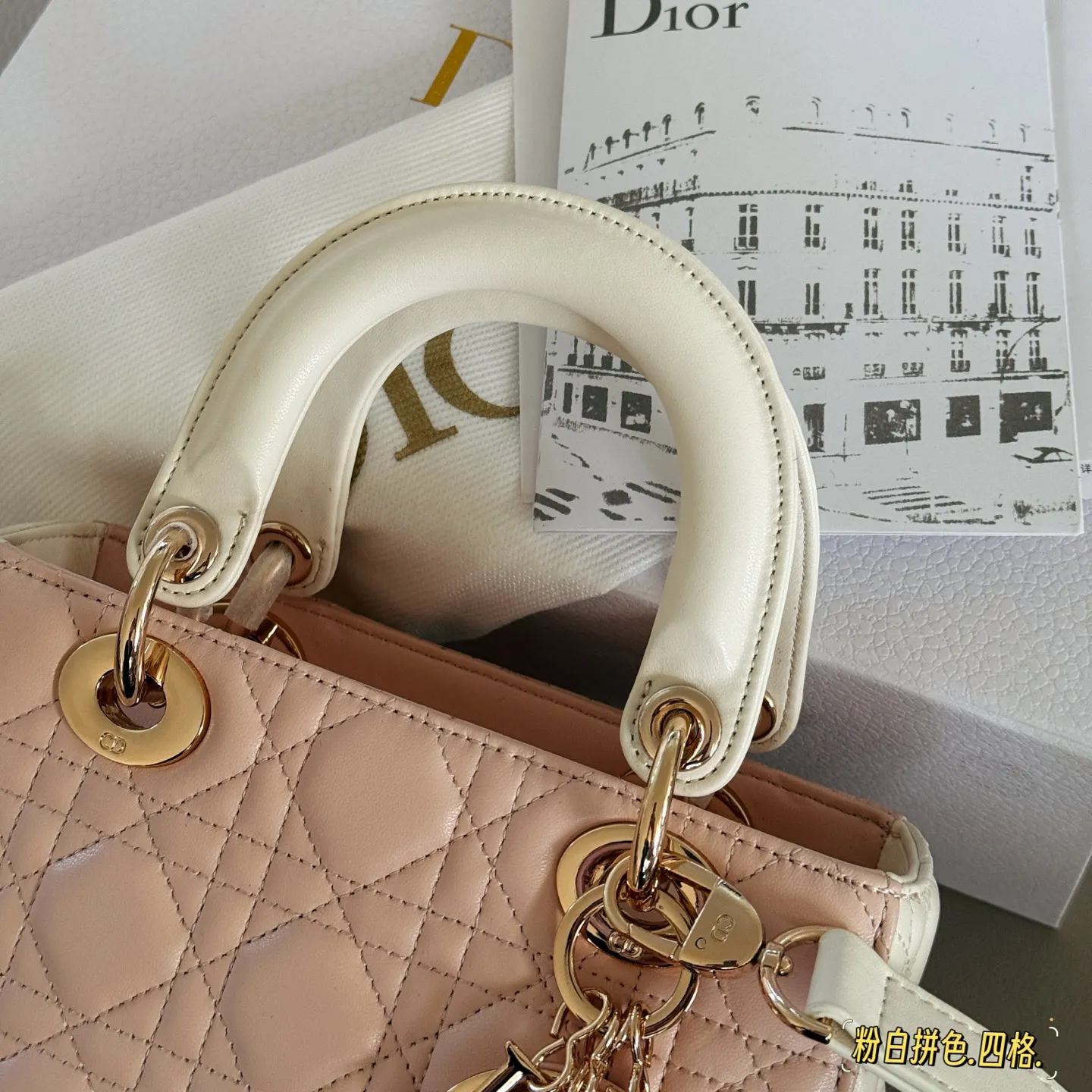 美人度アップ 大注目 ファッション ロゴチャーム カナージュ ショルダーバッグ