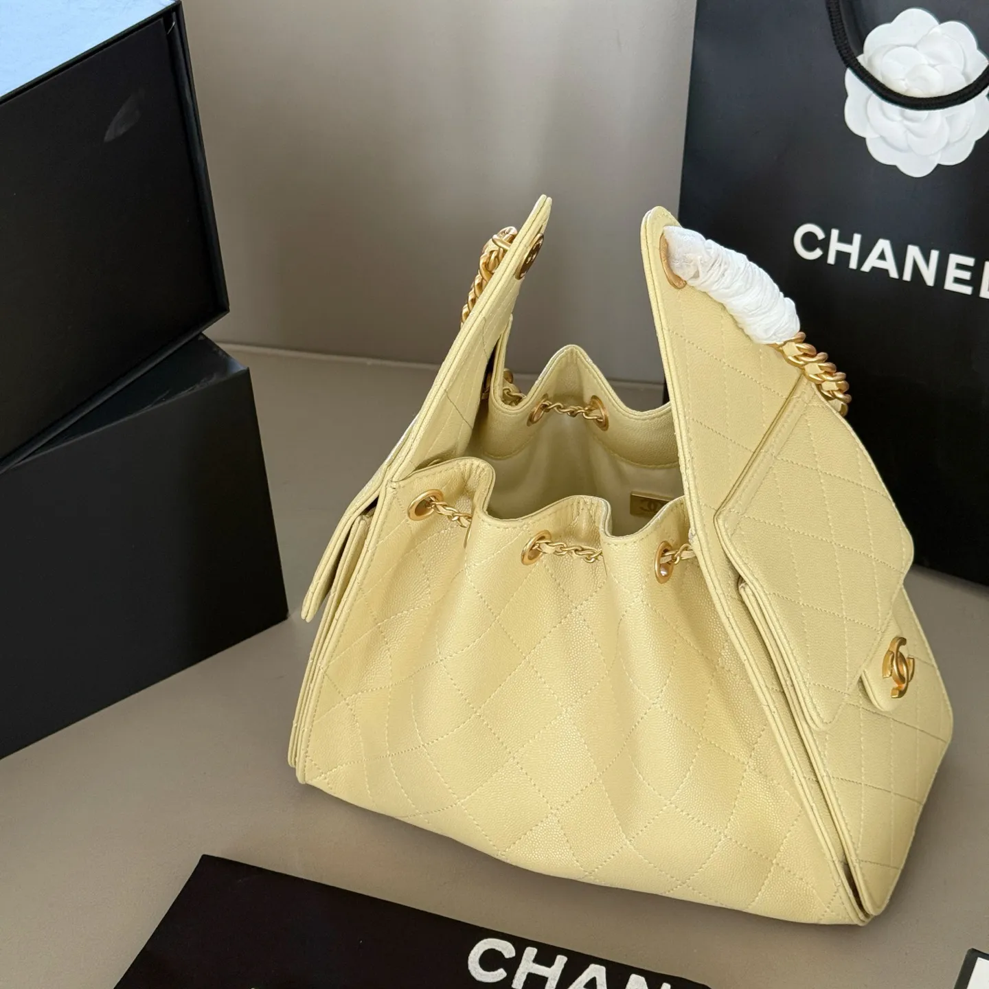 今季も大流行 売れ切れ必至 ファッション かわいい 紐締め レディースショルダーバッグ