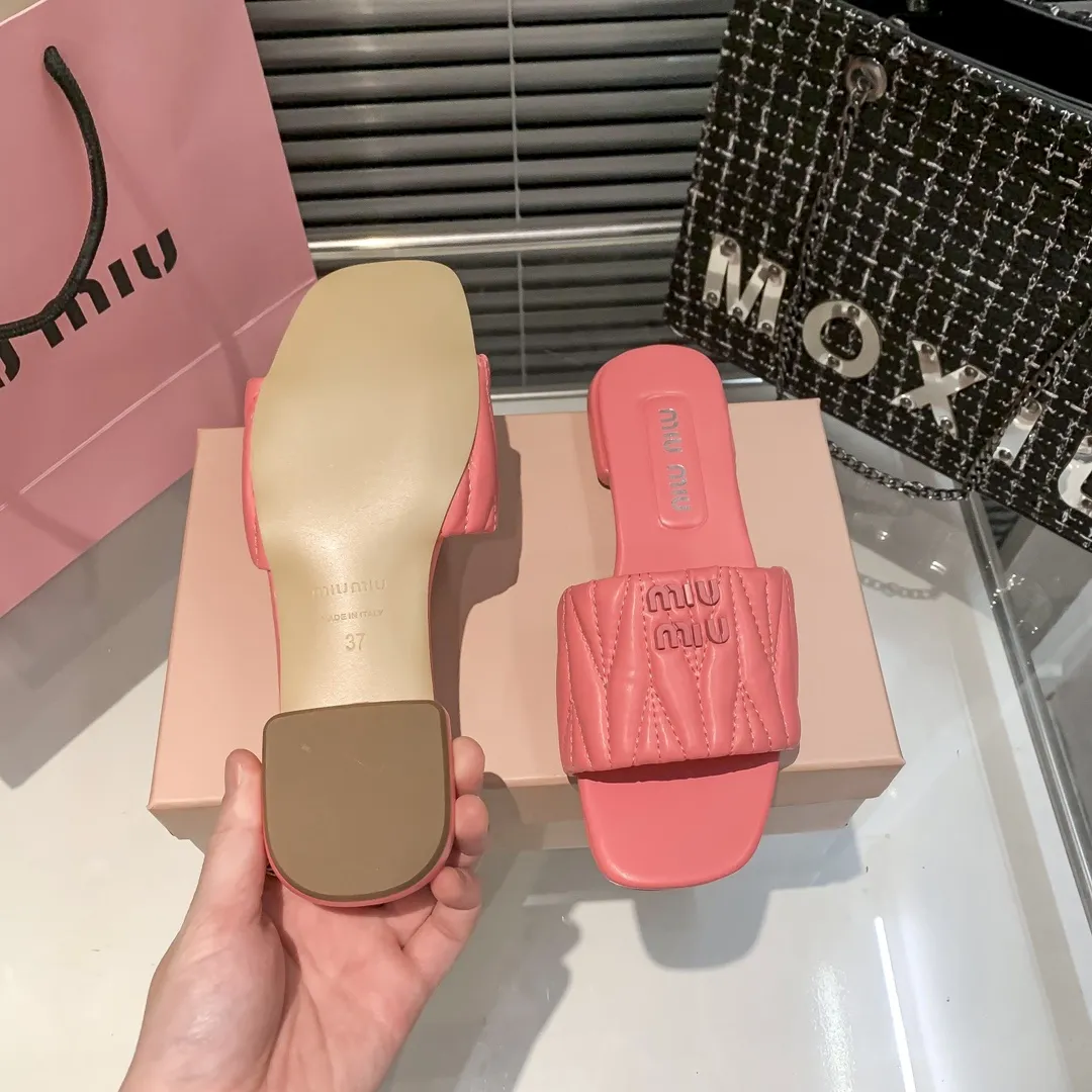 『35-41』クラシックな多用途ファッション シンプルなレディーススリッパ