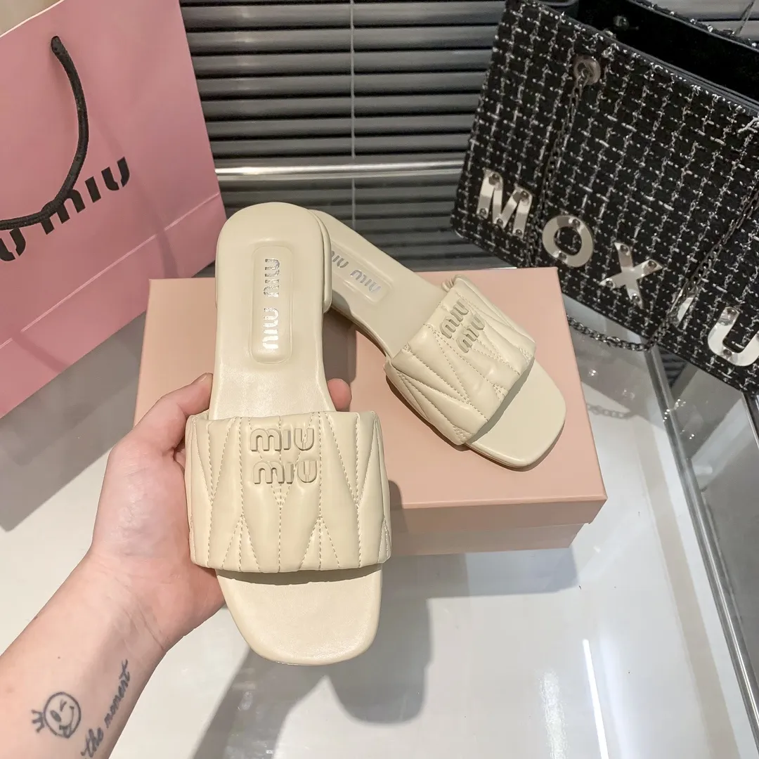 『35-41』クラシックな多用途ファッション シンプルなレディーススリッパ