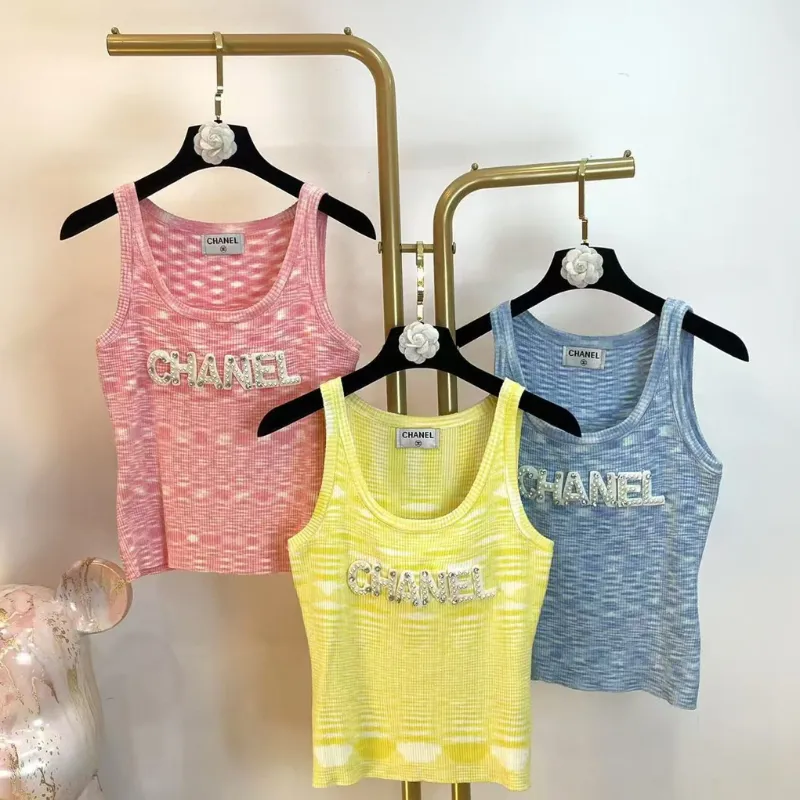 『フリーサイズ』高級感 美人度アップ  Uネック ノースリーブ Tシャツ