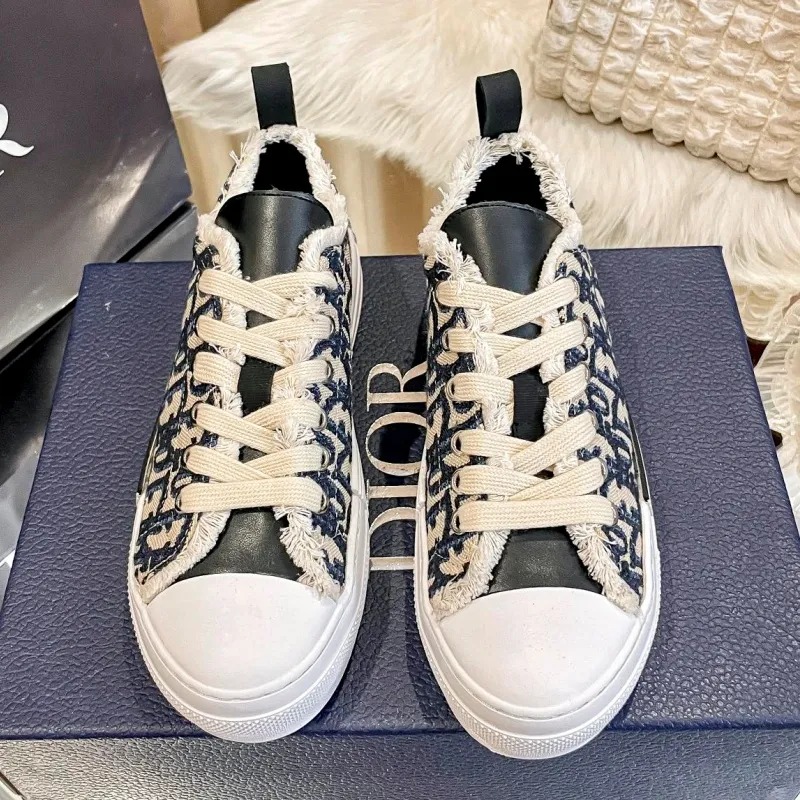 『35-45』おすすめ ローカット刺繍 カジュアルシューズ