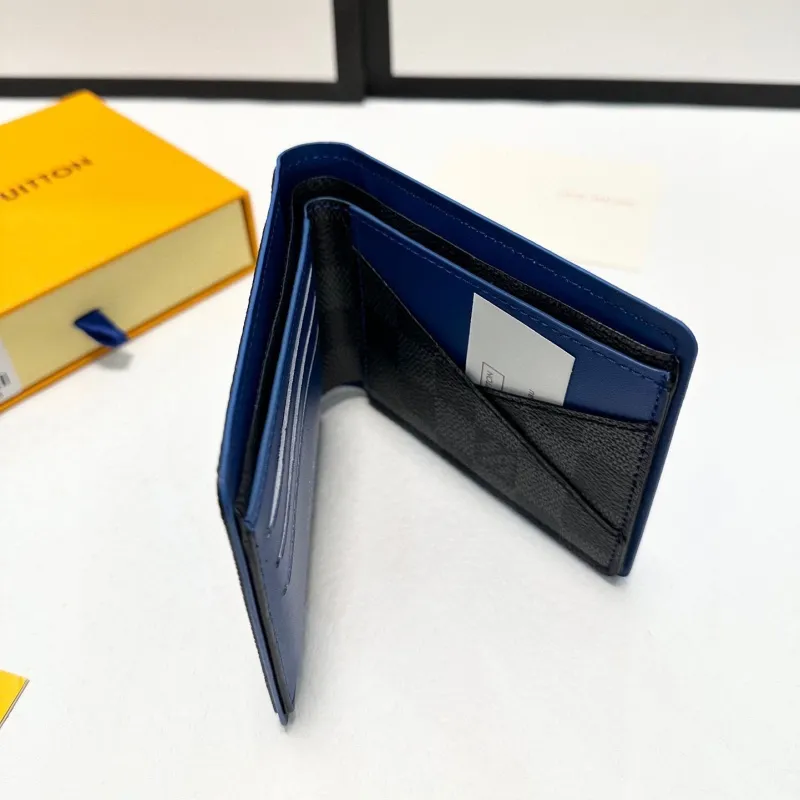 大人らしい おしゃれ 高品質シンプル クラシック 軽量 カード多数収納 財布